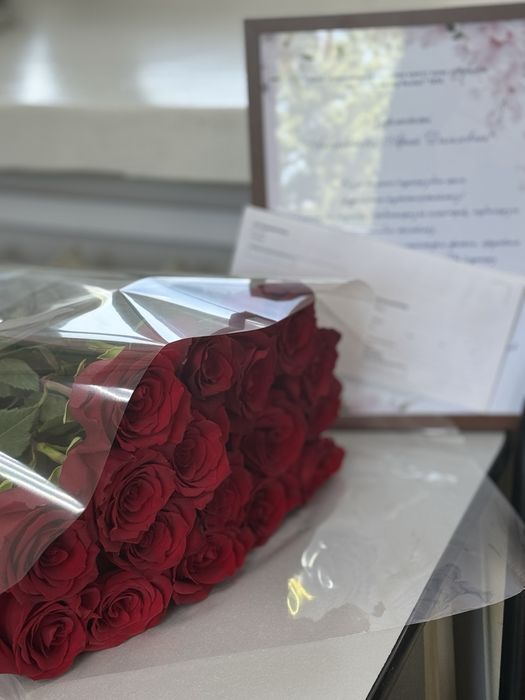 Метровые розы 21 шт