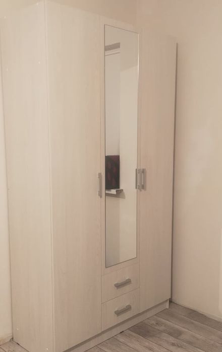 Срочно Продам Шкаф 3 дверный.Новый.
