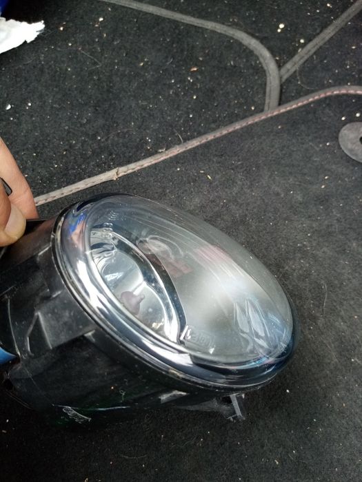 Продаван халоген за БМВ!