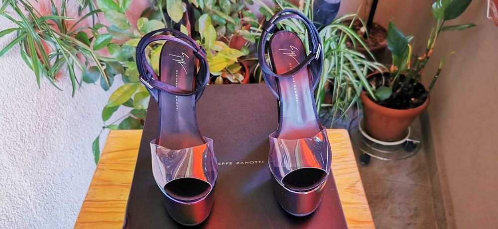 Оригинални маркови дамски обувки GIUSEPPE ZANOTTI - 37 номер