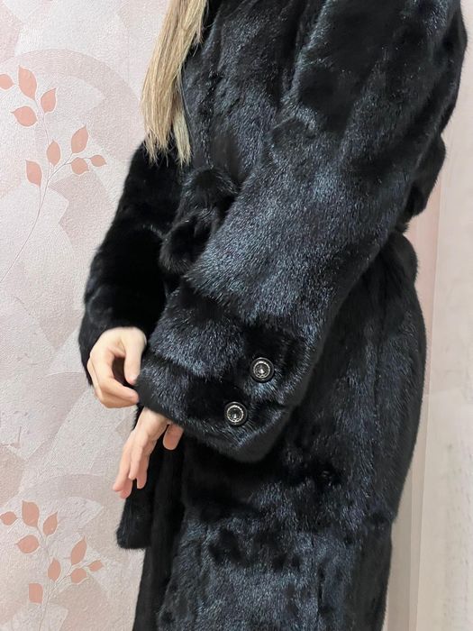 Продам норковую шубу