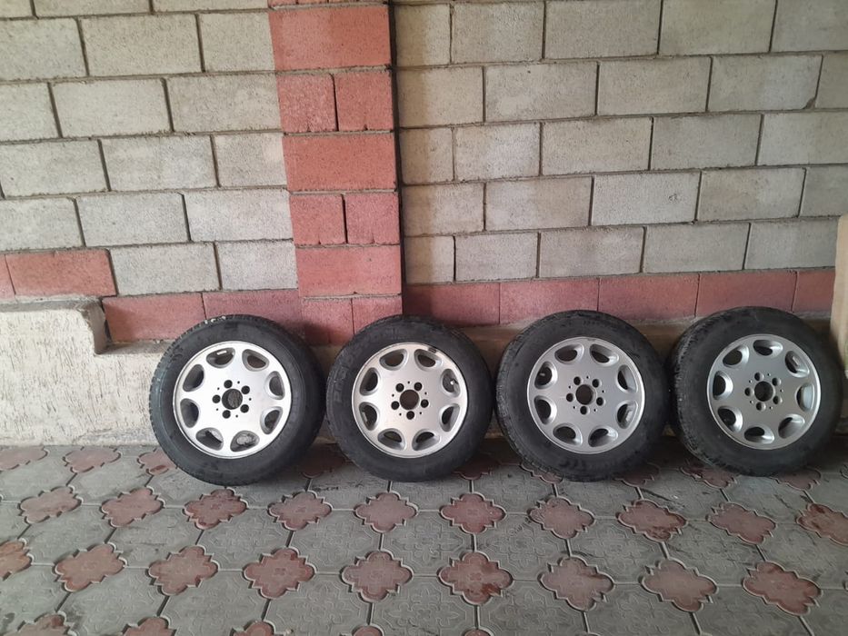 Диски с резиной на Мерседес