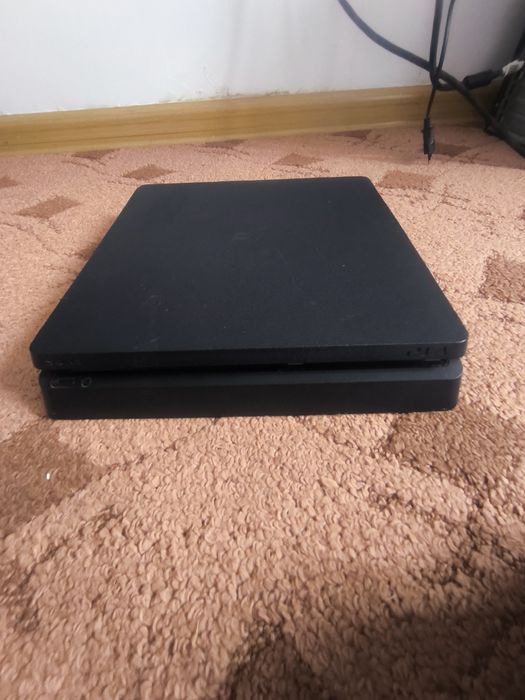 Продаётся Пс 4 Слим 500 гб