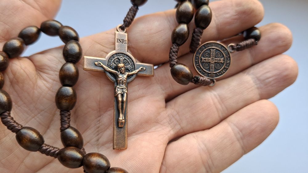 Rozariu din lemn / cruce metal