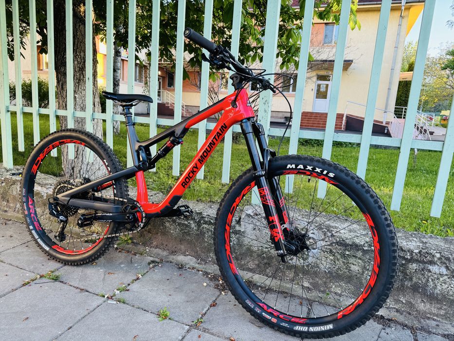 Колело MTB Rocky Mountain Carbon BC Edition не Scott Trek Specialized