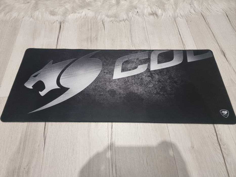 Razer Basilisk v3 pro + Cougar XXL Mousepad