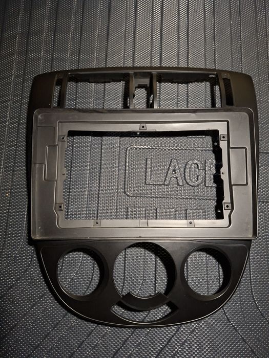 Lacetti gantra mamnitor ramka