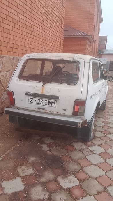 Продам машину на запчасти