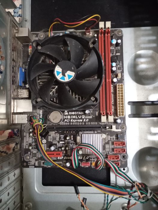 Материнская плата BIOSTAR