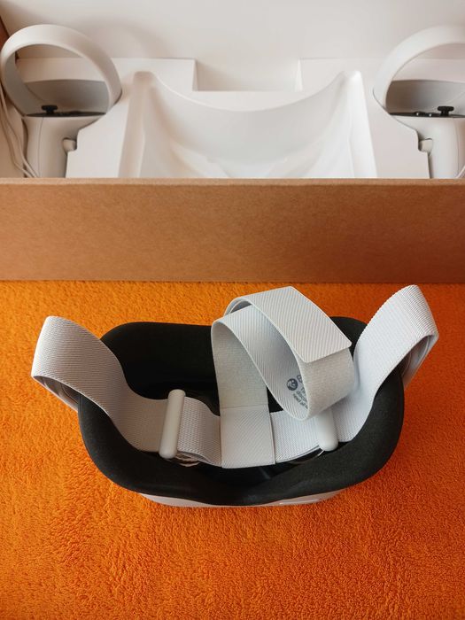 Oculus Quest 2 64GB – като нов, използван 4 пъти, пълен комплект
