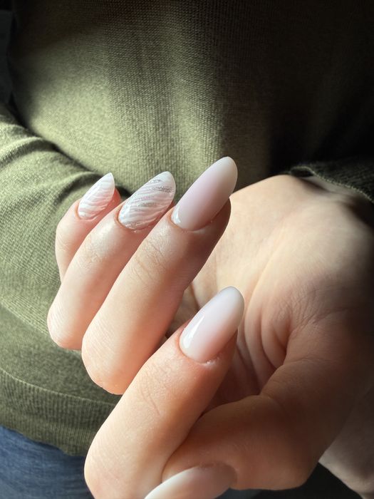 Manichiura curata si simpla