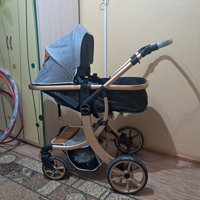 Коляска детская .