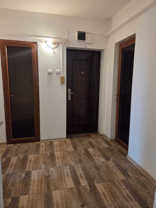 Apartament cu 3 camere