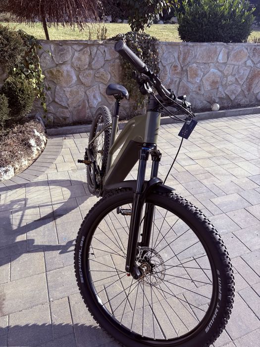 Bicicleta electrica Cube baterie 800 motor bosch smart