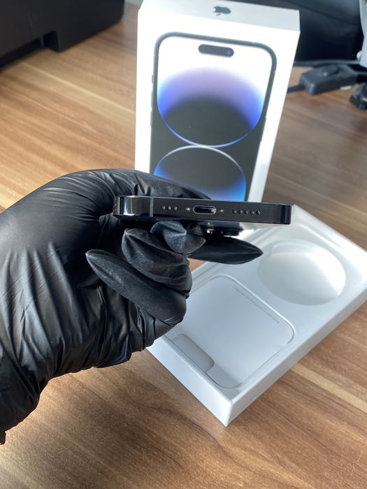 iPhone 14 Pro• 128 GB • Space Black