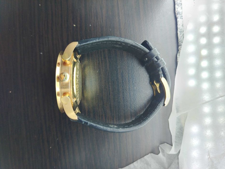 Продавам Часовник  IWC