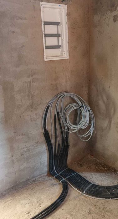 Electricieni, Executam Instalatii electrice rezidentiale !