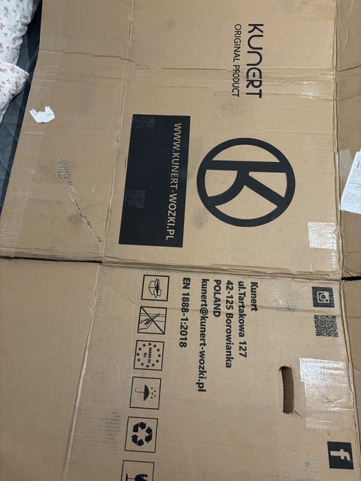 Vand carucior IVENTO  GLAM PREMIUM KUNERT folosit foarte putin,fara defecte(nu trimit prin curier),pret 2000 lei(este in garantie)