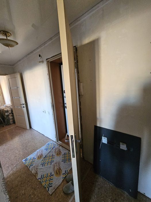 Двери б/у 60, 80