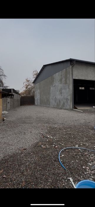 Продаётся нежилое здание в Сергелийском районе площадью 19 соток.