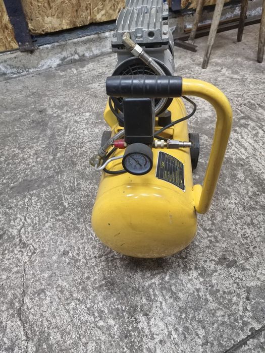 Компрессор 240л.минуту