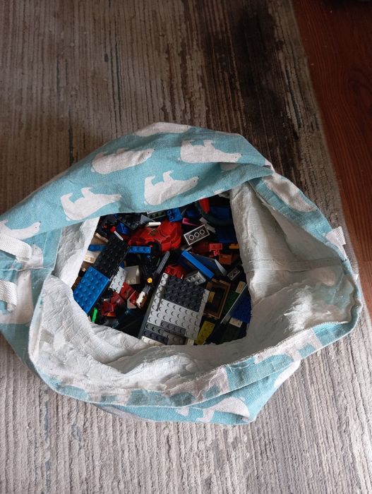 Продам большой пакет лего