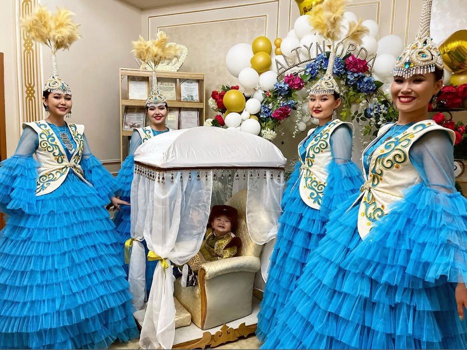 Трон для вывода ребенка