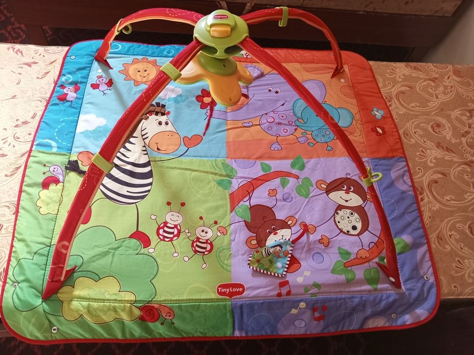 Детский коврик,шезлонги,круг для купания