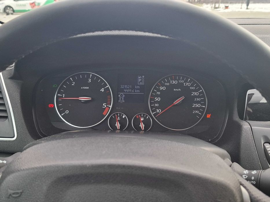 Renault Laguna 3 III Initiale Paris Bose 2.0 dci 175 cp