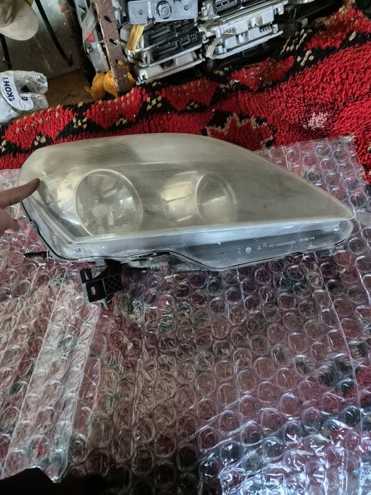 Оригиналено Фарове  за Зафира Б 2005- 2010г