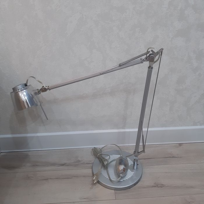 Настольная лампа 12000