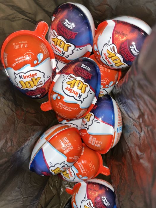 Kinder Joy stranger things