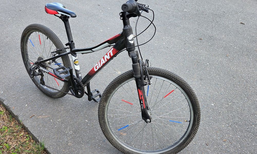 Bicicletă Giant 24 inch
