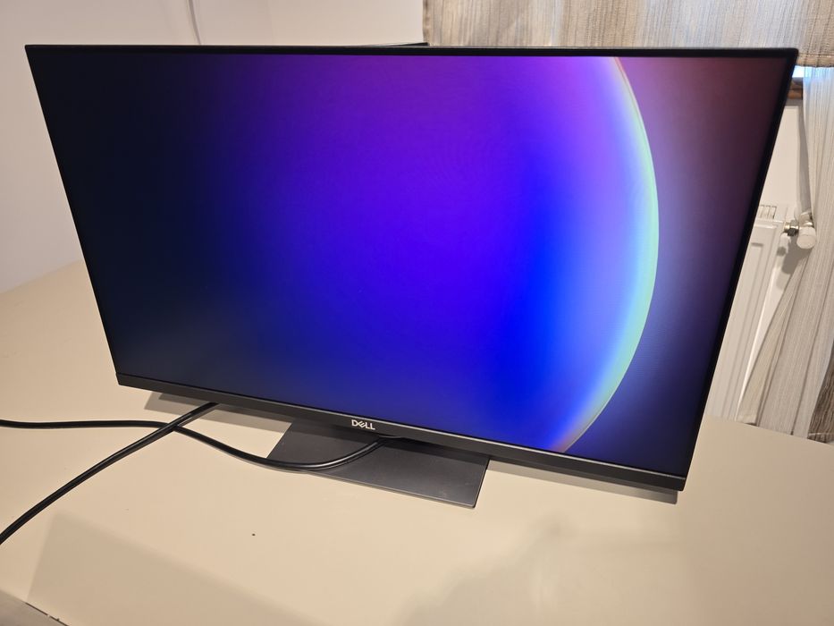 Monitor DELL P2419H LED IPS Dell 24" Full HD Display Port Flicker Free  1 x USB 3.0  4 x USB 2.0  Negru pivot  inaltime ajustabila, portret