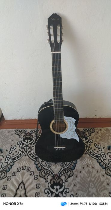 Gitara Victory rasmer 39  klassik. Neytron tolalati holati udar