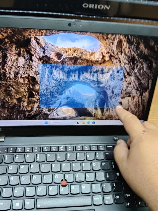 Lenovo Thinkpad T14S gen 1 ,i7-10610u,16gb RAM ,ssd 256 GB ,display 14 inch touchscreen ,bateria ok uzura 11%