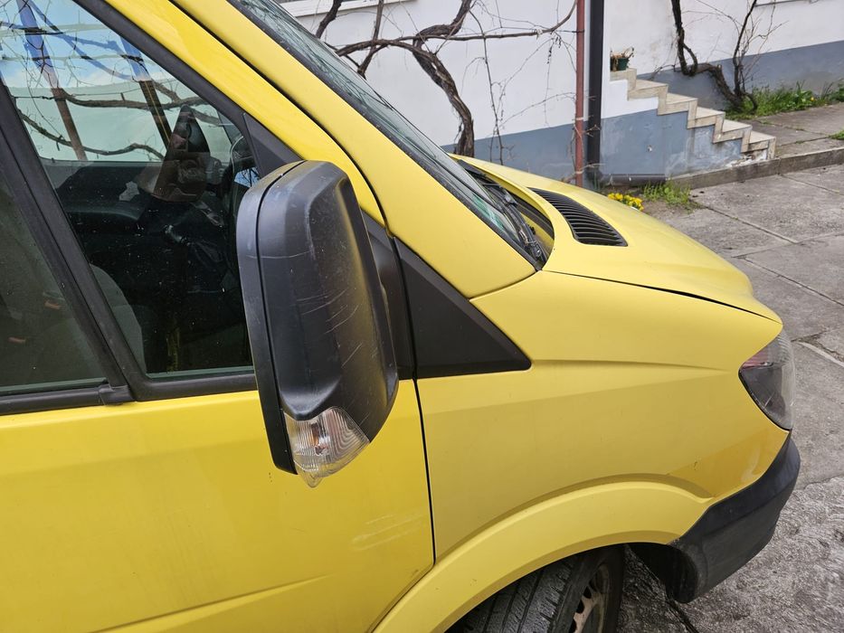 Vand microbuz Mercedes Sprinter, 2.2, 8+1 locuri, din 2015