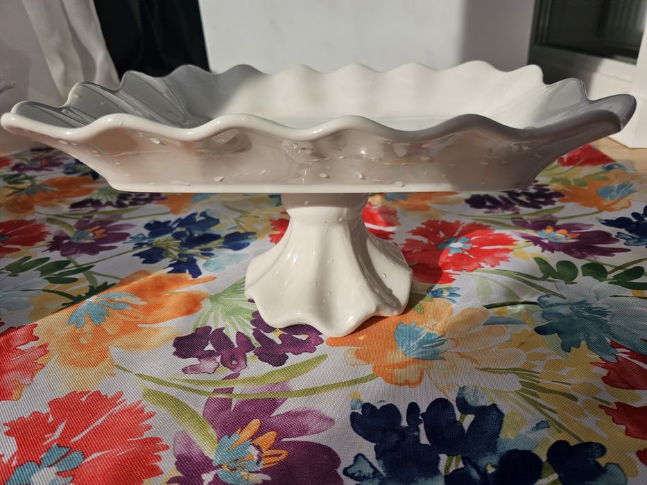 Блюда на ножке для сервировки