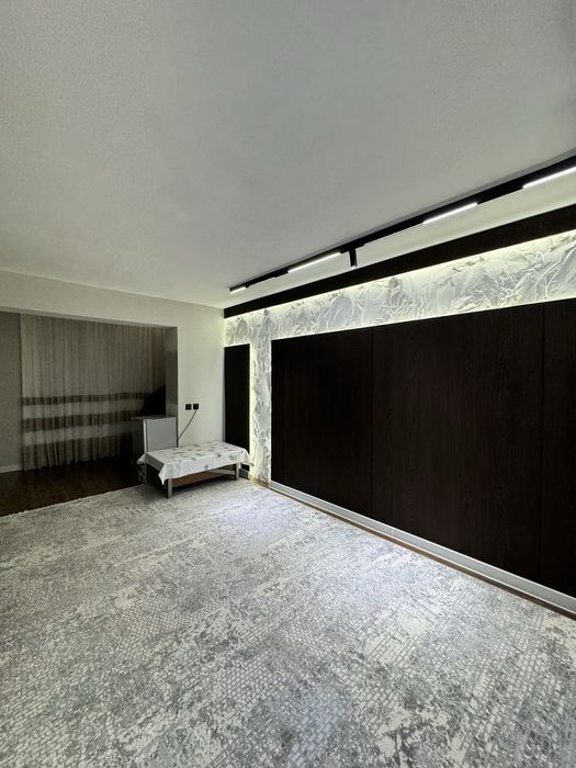 Срочено продается своя 3 комнатная квартира Чорсу