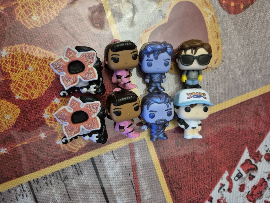 Kinder joy stranger things фигурки