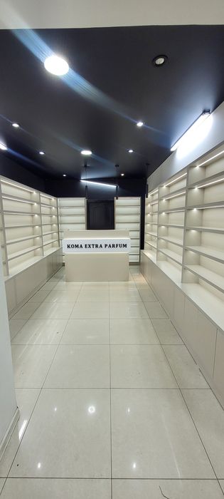 Vitrina polka stelaj shkaf do'kon apteka ofis mebellariga buyutma