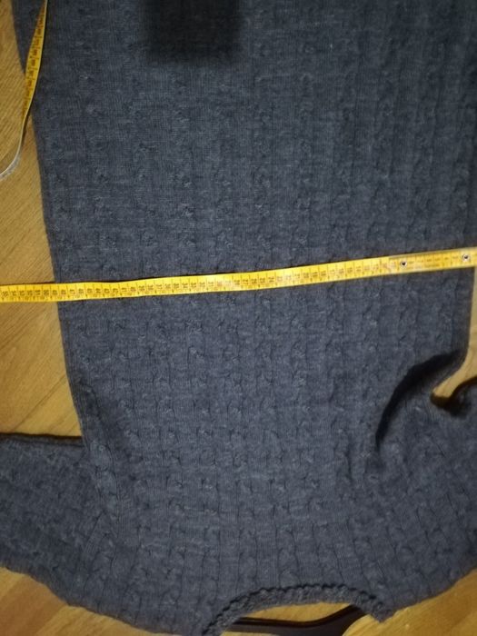 Vând rochie de lana