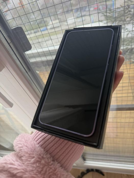 Samsung Galaxy S24, 128GB, Violet – отлично състояние