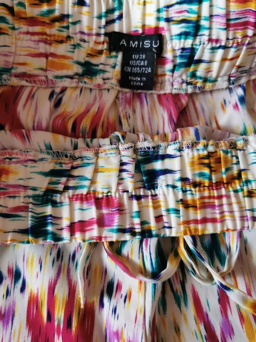 Pantaloni scurți colorați