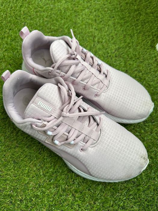 Маратонки Puma - черни и лилави и официални обувки