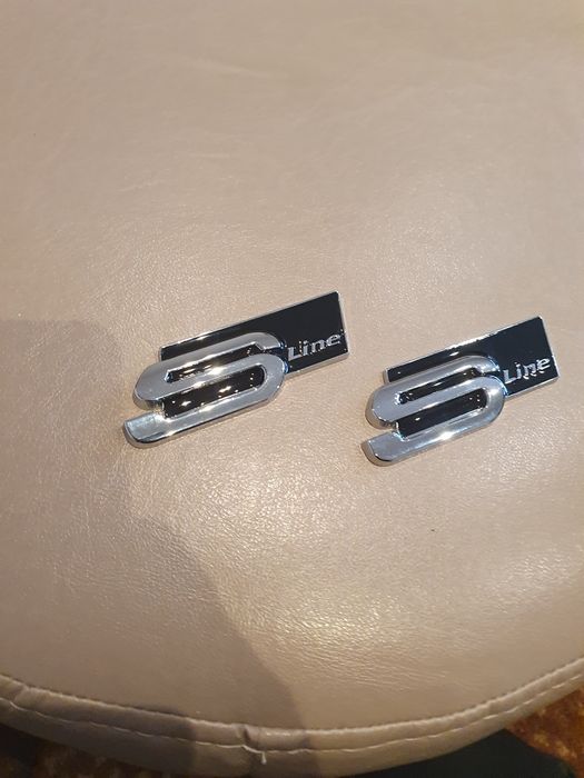 Метални емблеми S line и гумени подложки Audi