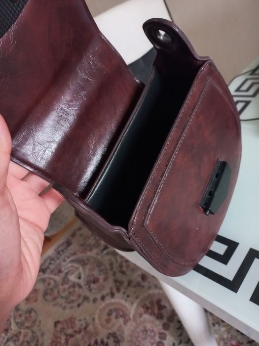 Продам женскую сумочку