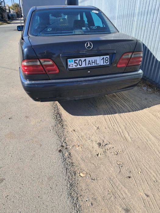 Продам мерседес Е280