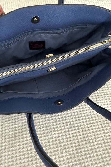 Дамска синя чанта Furla