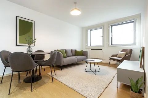 Светлая новая квартира в центре с современным ремонтом